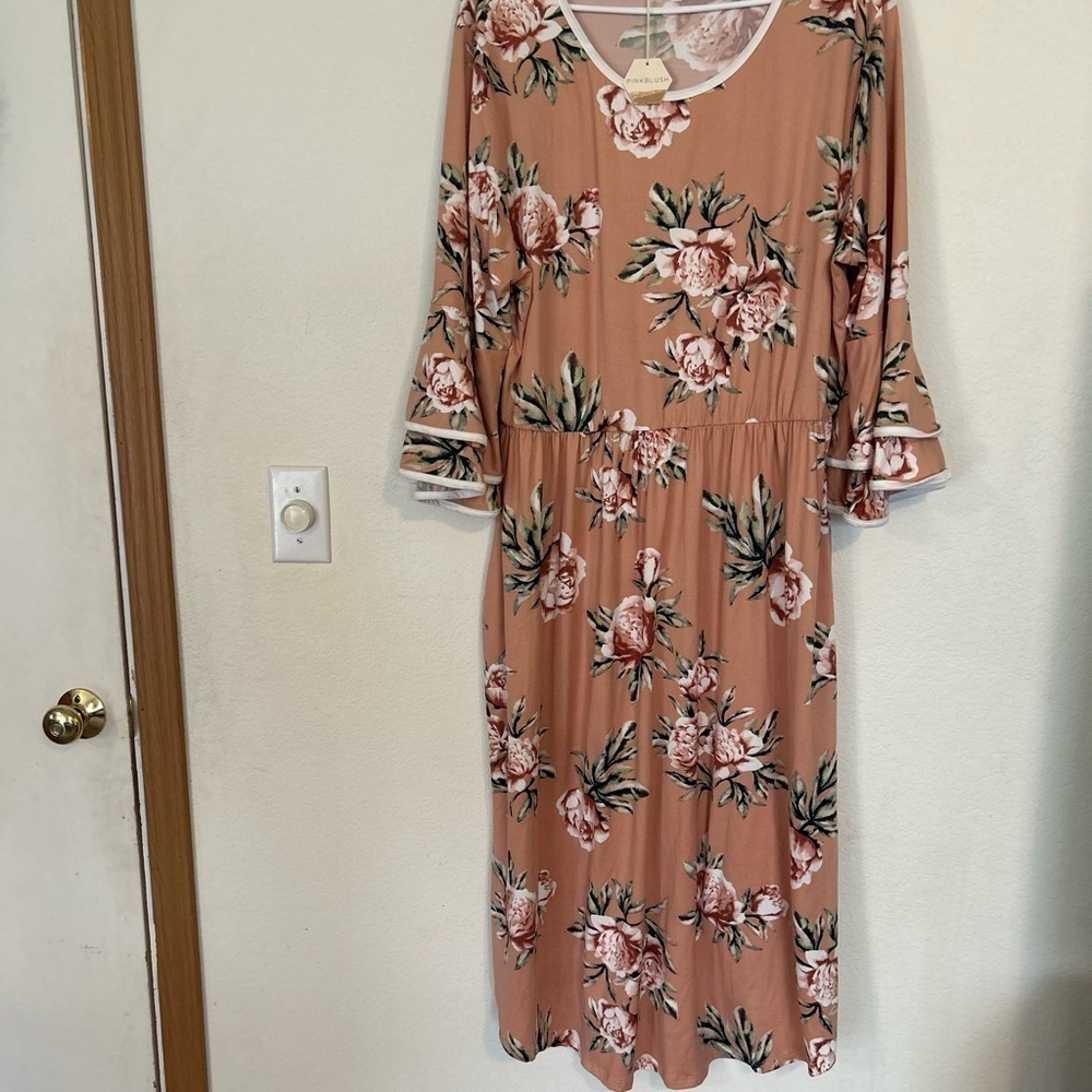 NWT 2X PinkBlush MaternityFloral Print Women's Dress